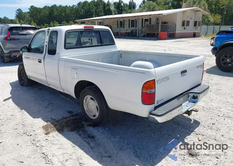 2000 Toyota Tacoma from USA, damaged, VIN 4TAVL52N0YZ582154